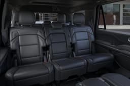 Lincoln Navigator Reserve 4x4 2026 — side view