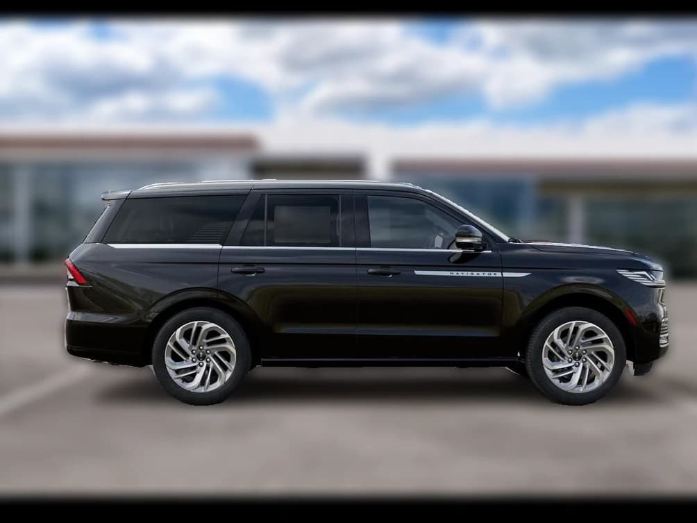 Lincoln Navigator Reserve 4x4 2027 — side view