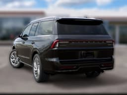 Lincoln Navigator Reserve 4x4 2027 — side view