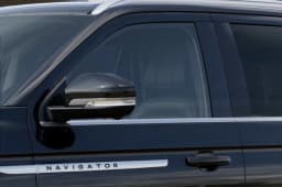 Lincoln Navigator Reserve 4x4 2027 — side view