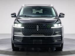 Lincoln Navigator Reserve 4x4 2027 — side view