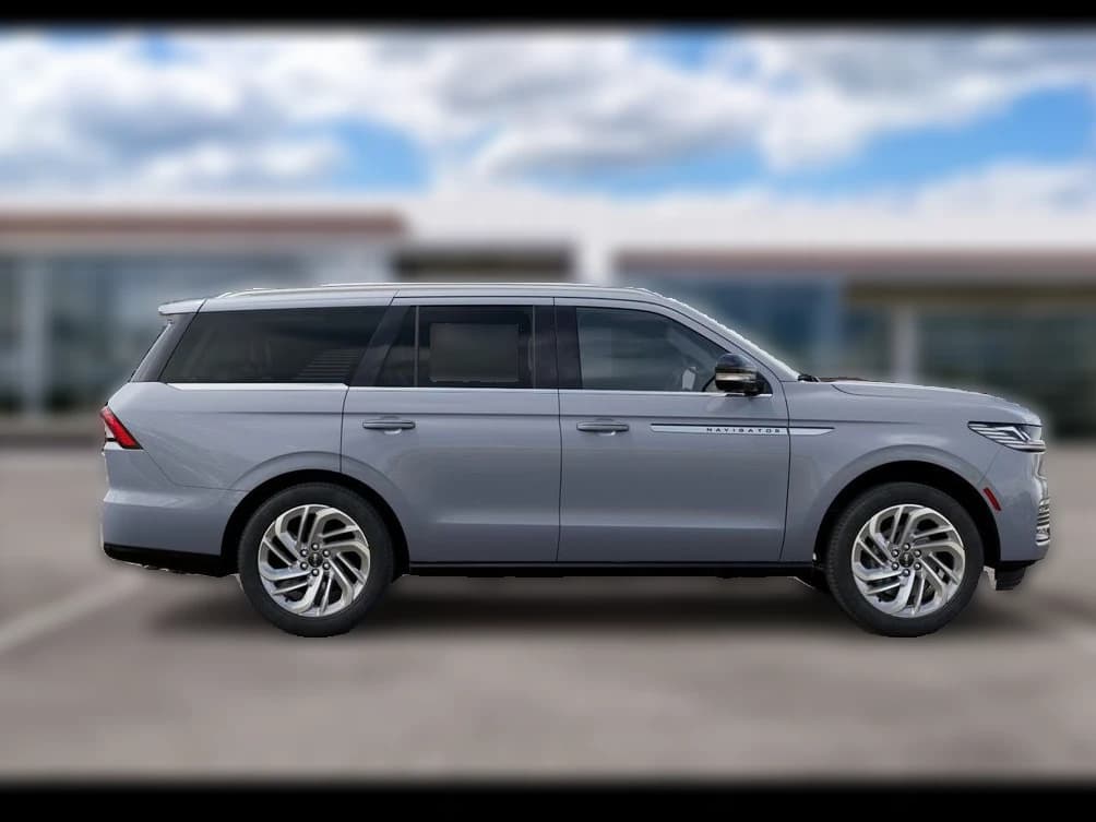 Lincoln Navigator Reserve 4x4 2027 — side view