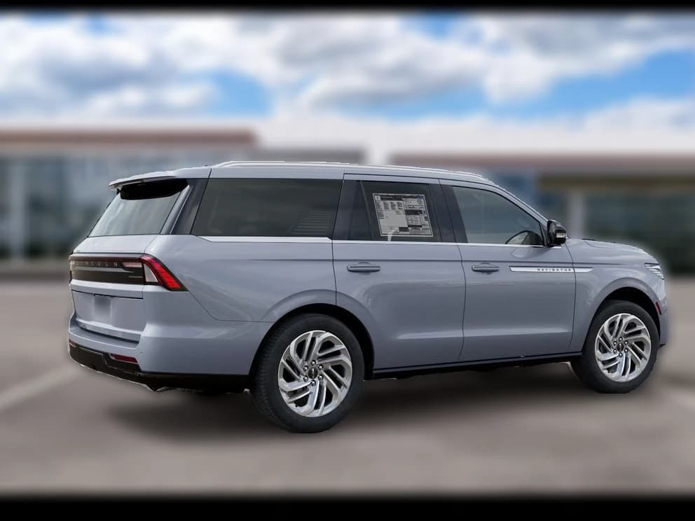 Lincoln Navigator Reserve 4x4 2027 — side view