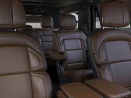 Lincoln Navigator Reserve 4x4 2026 — side view