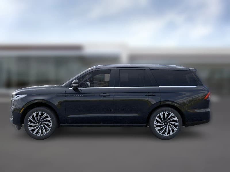 Lincoln Navigator Black Label 4x4 2026 — side view