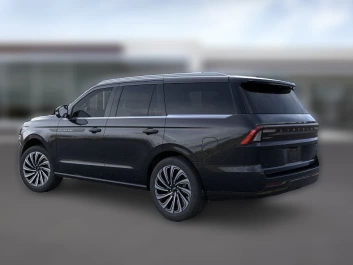 Lincoln Navigator Black Label 4x4 2026 — side view