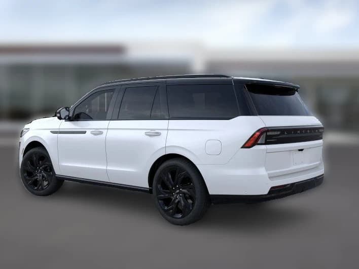 Lincoln Navigator Black Label 4x4 2026 — side view