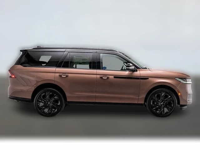 Lincoln Navigator Black Label 4x4 2026 — side view