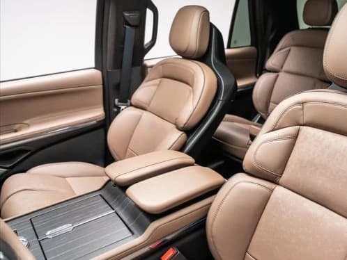 Lincoln Navigator Black Label 4x4 2026 — side view