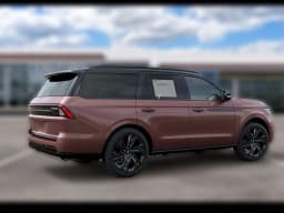 Lincoln Navigator Black Label 4x4 2027 — side view