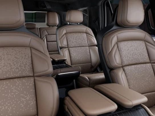 Lincoln Navigator Black Label 4x4 2027 — side view