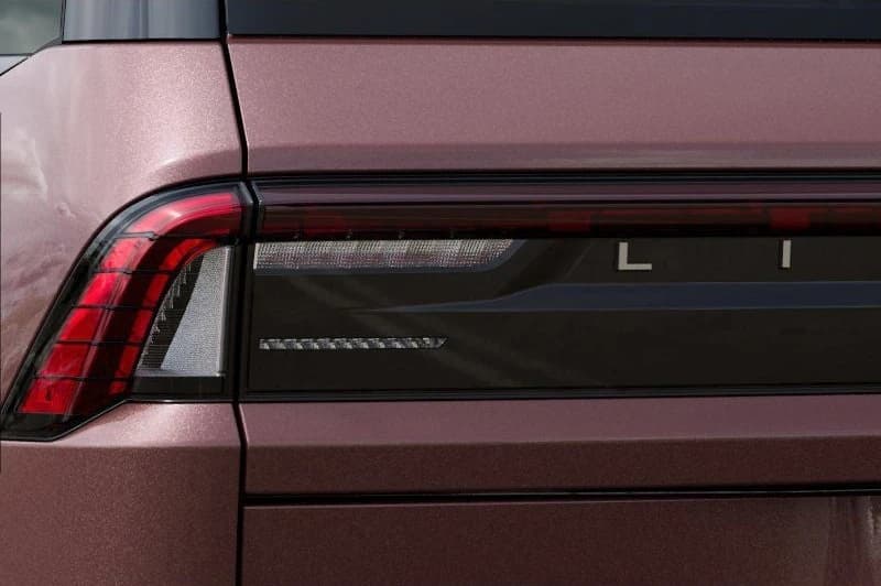 Lincoln Navigator Black Label 4x4 2027 — side view