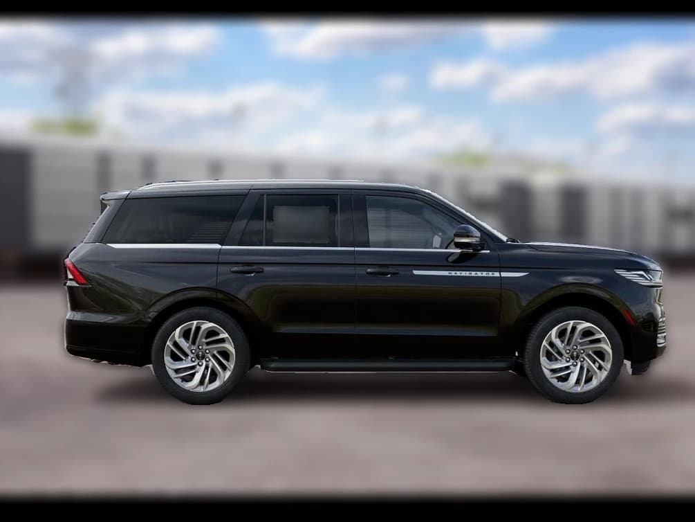 Lincoln Navigator Premiere 4x4 2027 — side view