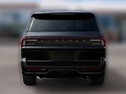Lincoln Navigator Premiere 4x4 2027 — side view