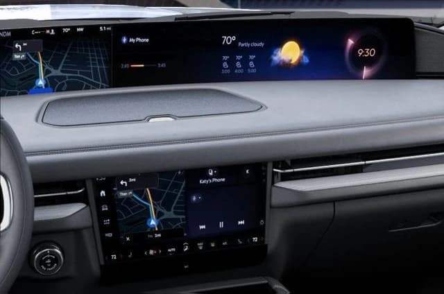 Lincoln Navigator Premiere 4x4 2027 — side view