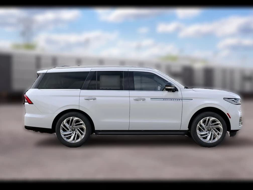 Lincoln Navigator Premiere 4x4 2027 — side view