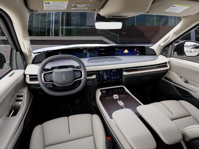 Lincoln Navigator Premiere 4x4 2027 — side view