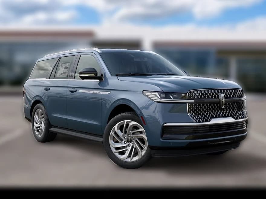 Lincoln Navigator Premiere 4x4 2027 — side view