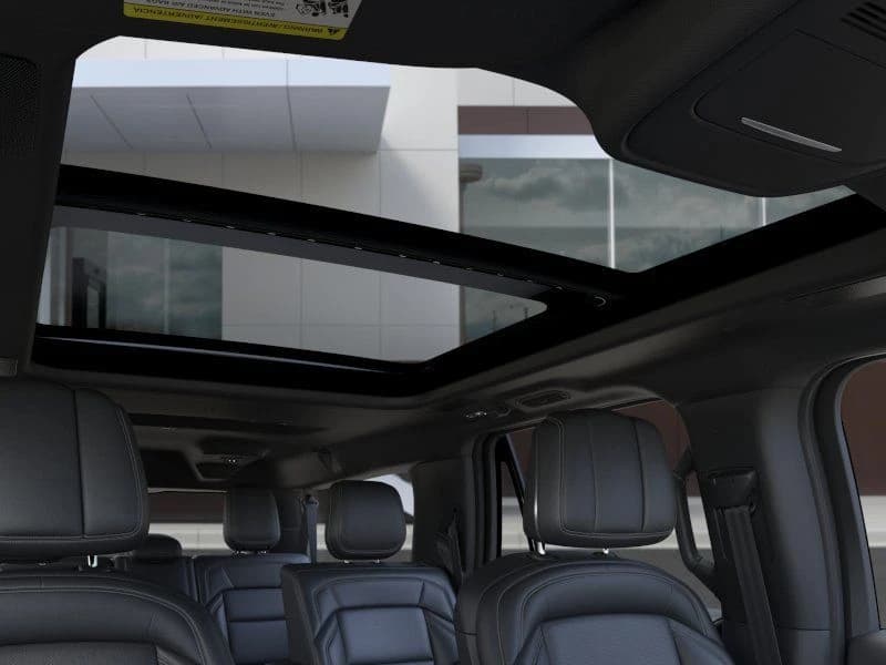 Lincoln Navigator L Reserve 4x4 2026 — side view