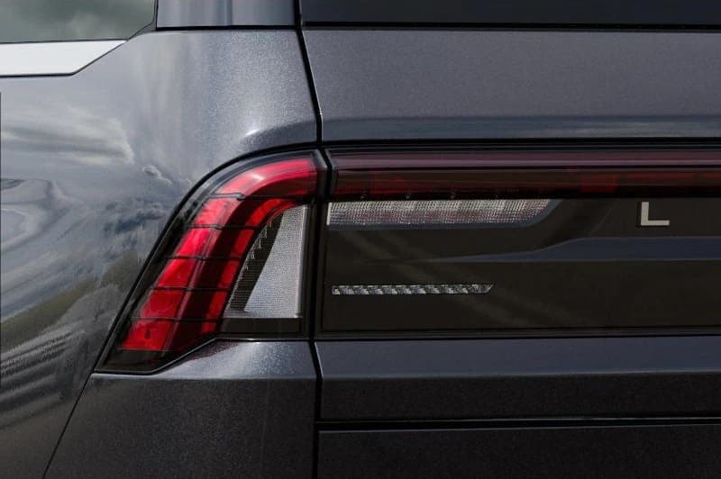 Lincoln Navigator L Reserve 4x4 2027 — side view