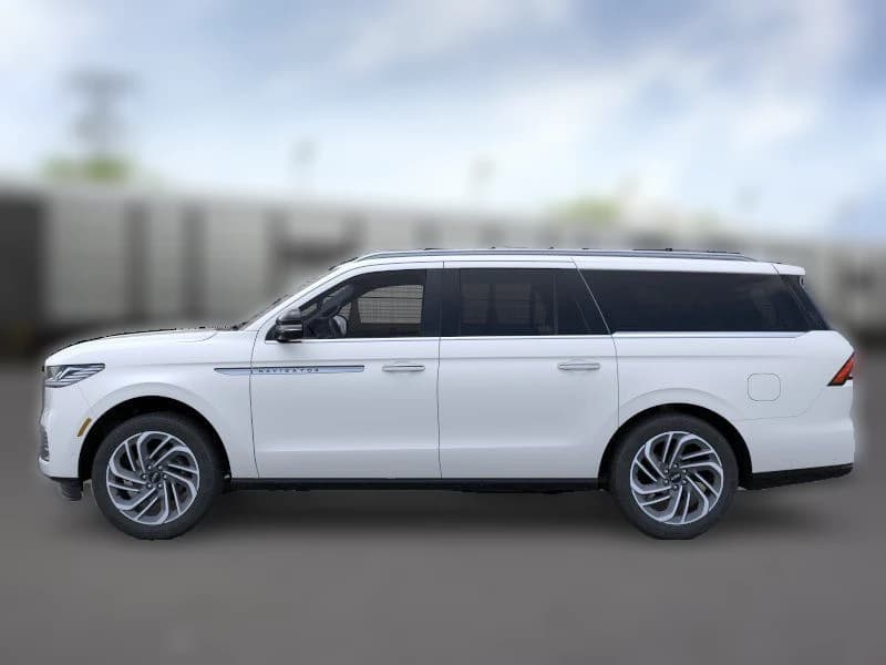 Lincoln Navigator L Reserve 4x4 2026 — side view