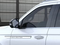 Lincoln Navigator L Reserve 4x4 2026 — side view