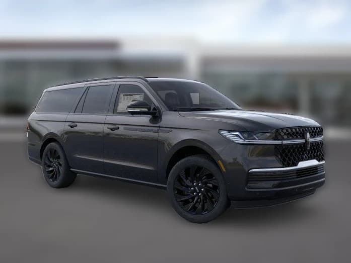 Lincoln Navigator L Reserve 4x4 2026 — side view