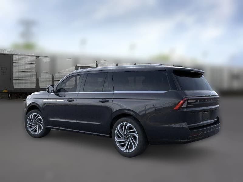 Lincoln Navigator L Reserve 4x4 2026 — side view