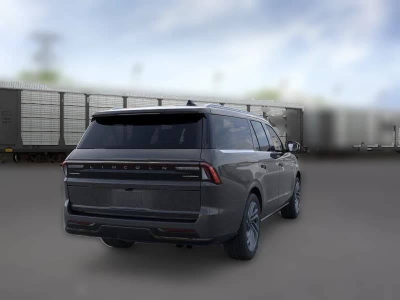 Lincoln Navigator L Reserve 4x4 2026 — side view