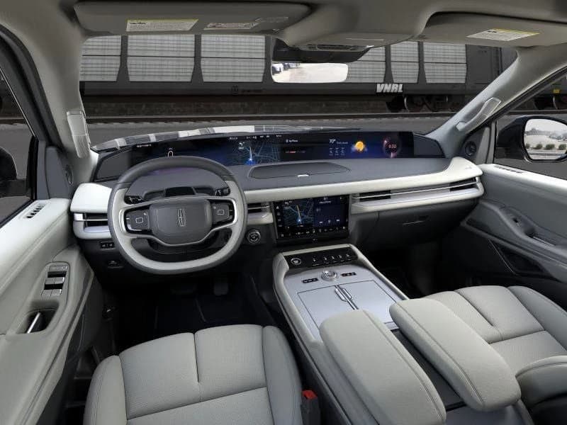 Lincoln Navigator L Reserve 4x4 2026 — side view