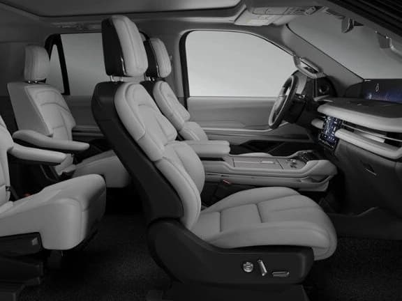 Lincoln Navigator L Reserve 4x4 2026 — side view
