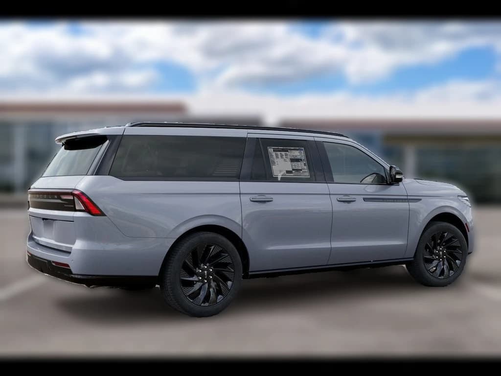 Lincoln Navigator L Reserve 4x4 2027 — side view