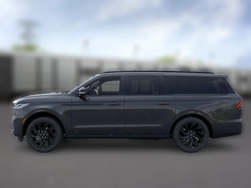 Lincoln Navigator L Reserve 4x4 2026 — side view