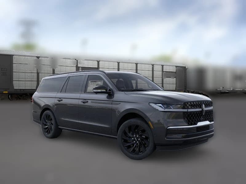 Lincoln Navigator L Reserve 4x4 2026 — side view