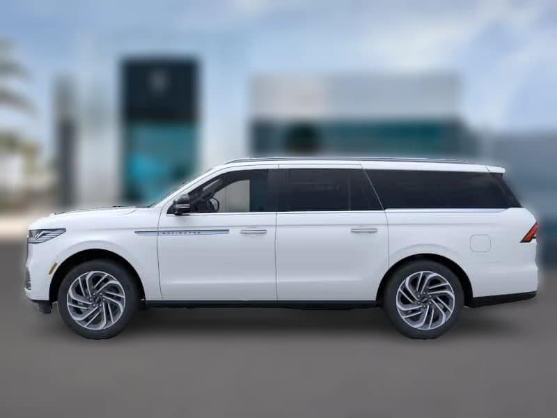 Lincoln Navigator L Reserve 4x4 2025 — side view