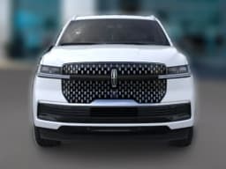 Lincoln Navigator L Reserve 4x4 2025 — side view