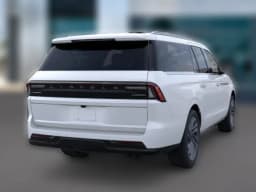 Lincoln Navigator L Reserve 4x4 2025 — side view