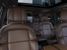 Lincoln Navigator L Reserve 4x4 2025 — side view