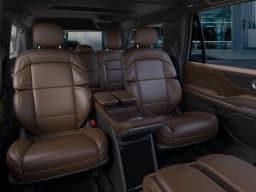 Lincoln Navigator L Reserve 4x4 2025 — side view
