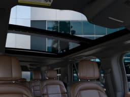Lincoln Navigator L Reserve 4x4 2025 — side view