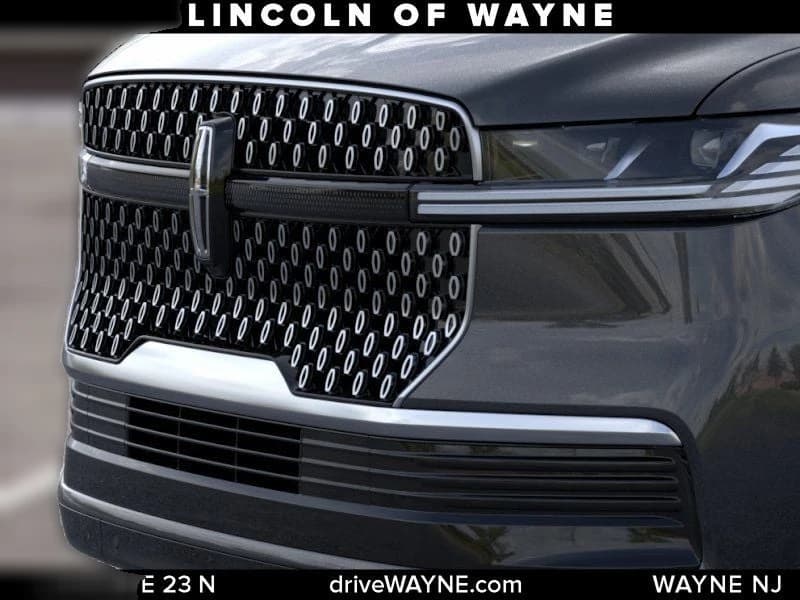 Lincoln Navigator L Reserve 4x4 2026 — side view