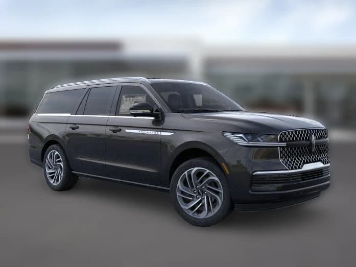 Lincoln Navigator L Reserve 4x4 2026 — side view