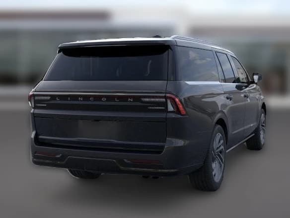Lincoln Navigator L Reserve 4x4 2026 — side view