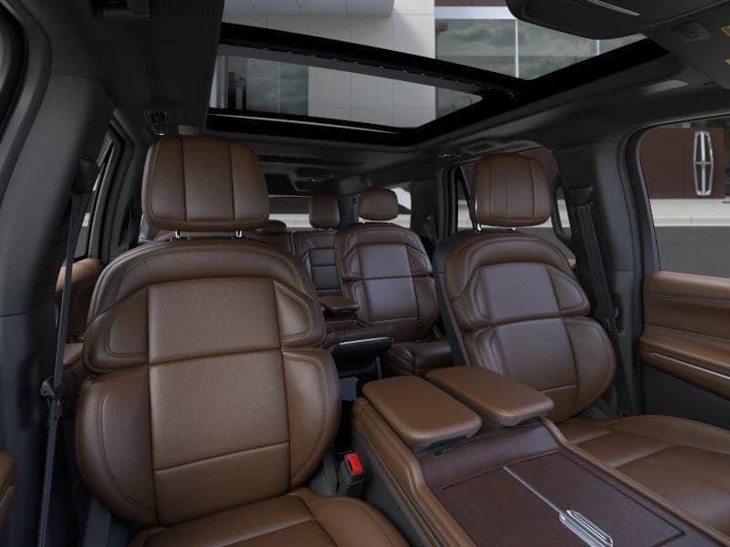 Lincoln Navigator L Reserve 4x4 2026 — side view
