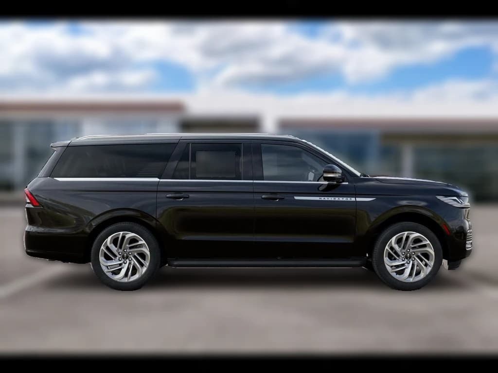Lincoln Navigator L Premiere 4x4 2027 — side view