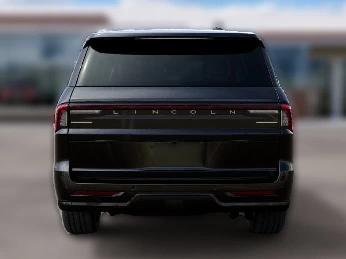 Lincoln Navigator L Premiere 4x4 2027 — side view