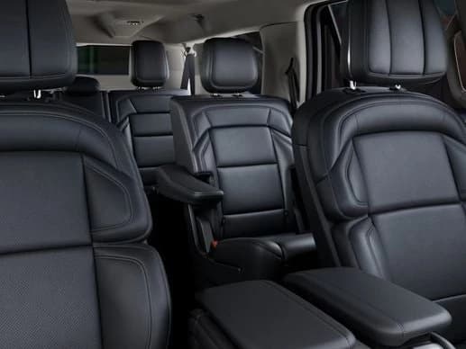 Lincoln Navigator L Premiere 4x4 2027 — side view