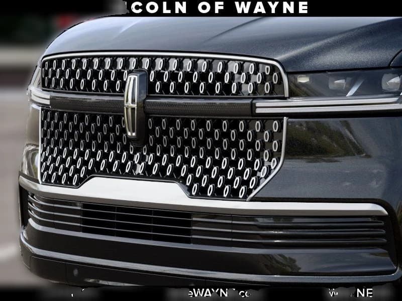 Lincoln Navigator L Premiere 4x4 2027 — side view