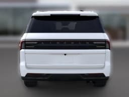 Lincoln Navigator L Premiere 4x4 2026 — side view