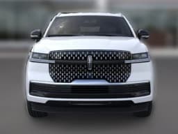 Lincoln Navigator L Premiere 4x4 2026 — side view